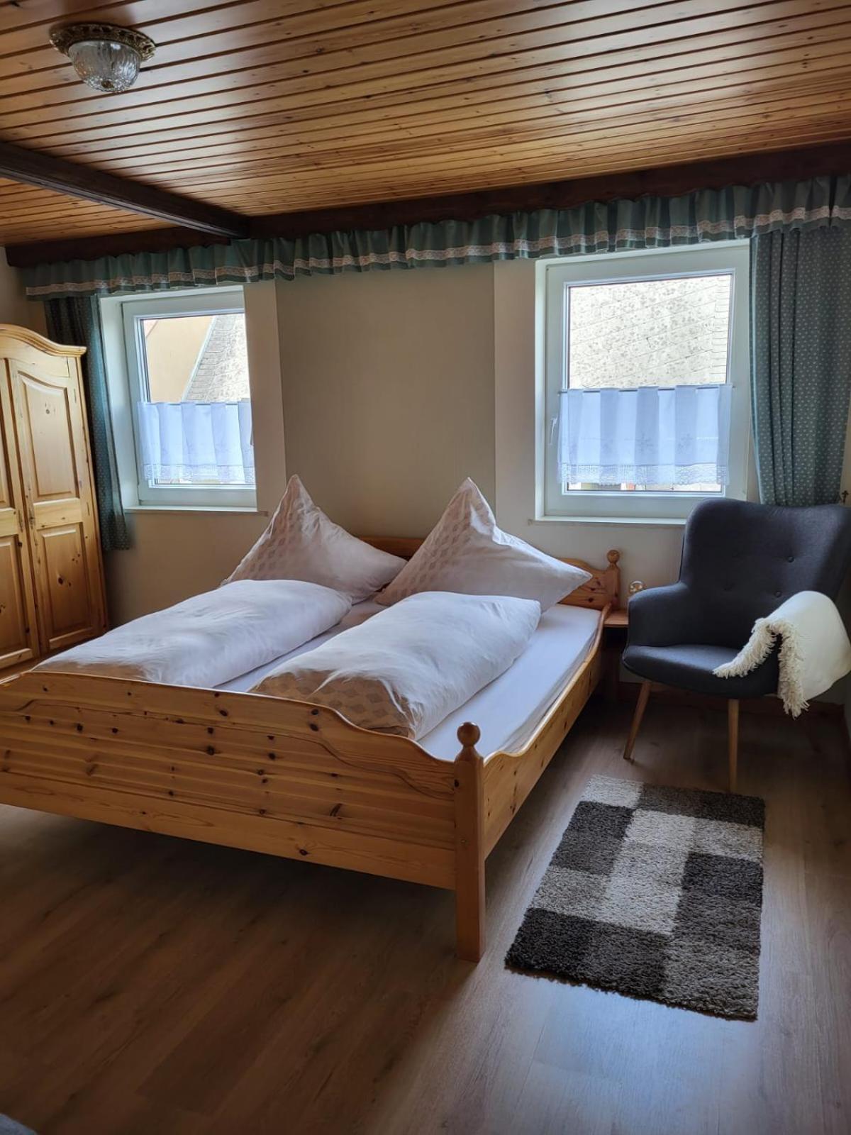 Ferienwohnung ออกุสตุสบวร์ก ภายนอก รูปภาพ